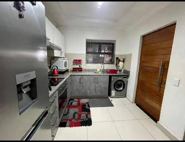 1 BEDROOM APARTMENT FOR SALE IN NEW TOWN CENTRE